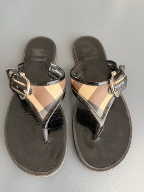 Burberry Black & Brown Plaid Thong Sandals with Buckle